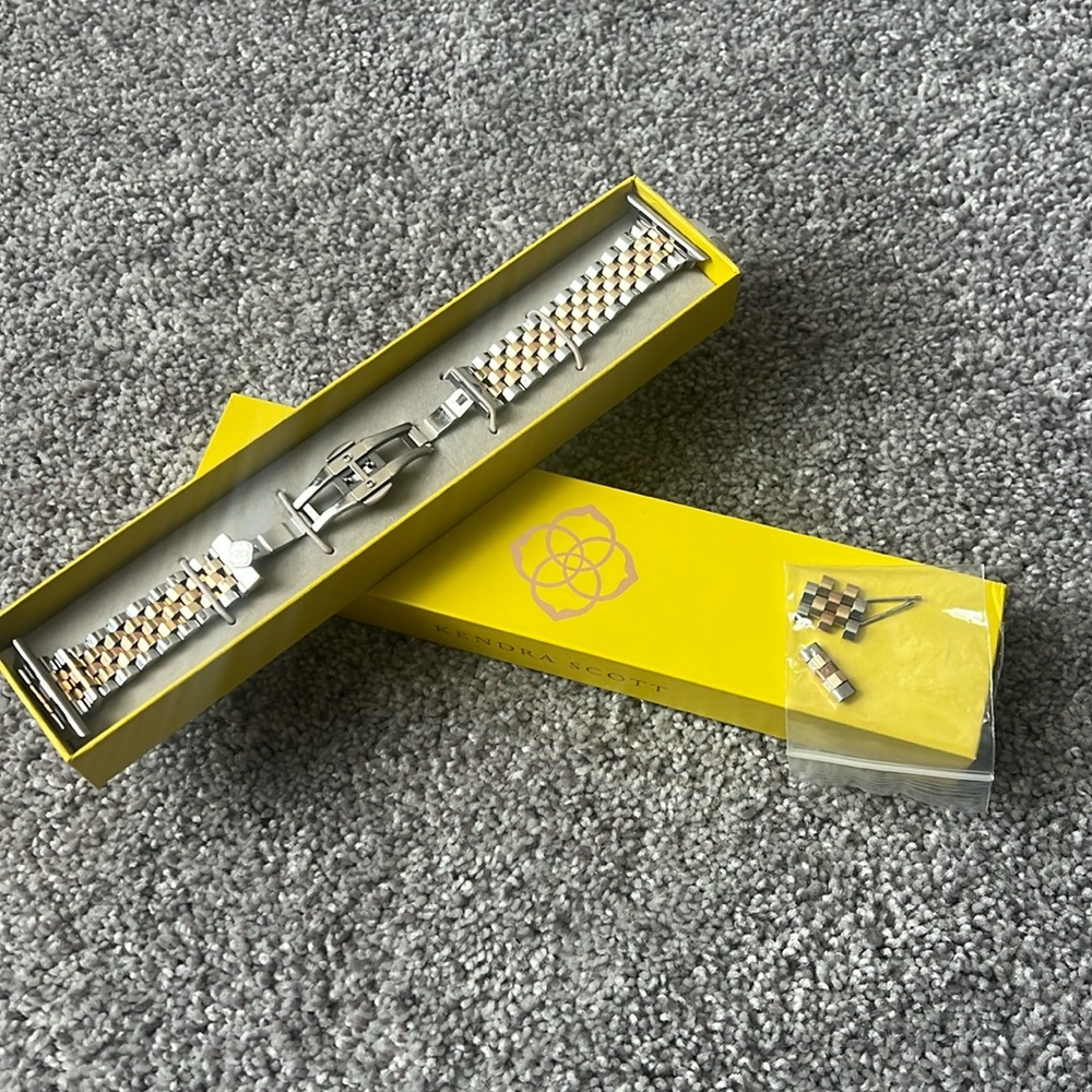 Preowned Kendra Scott watch band Alex 5 Link Band Tri Tone Stainless steel
